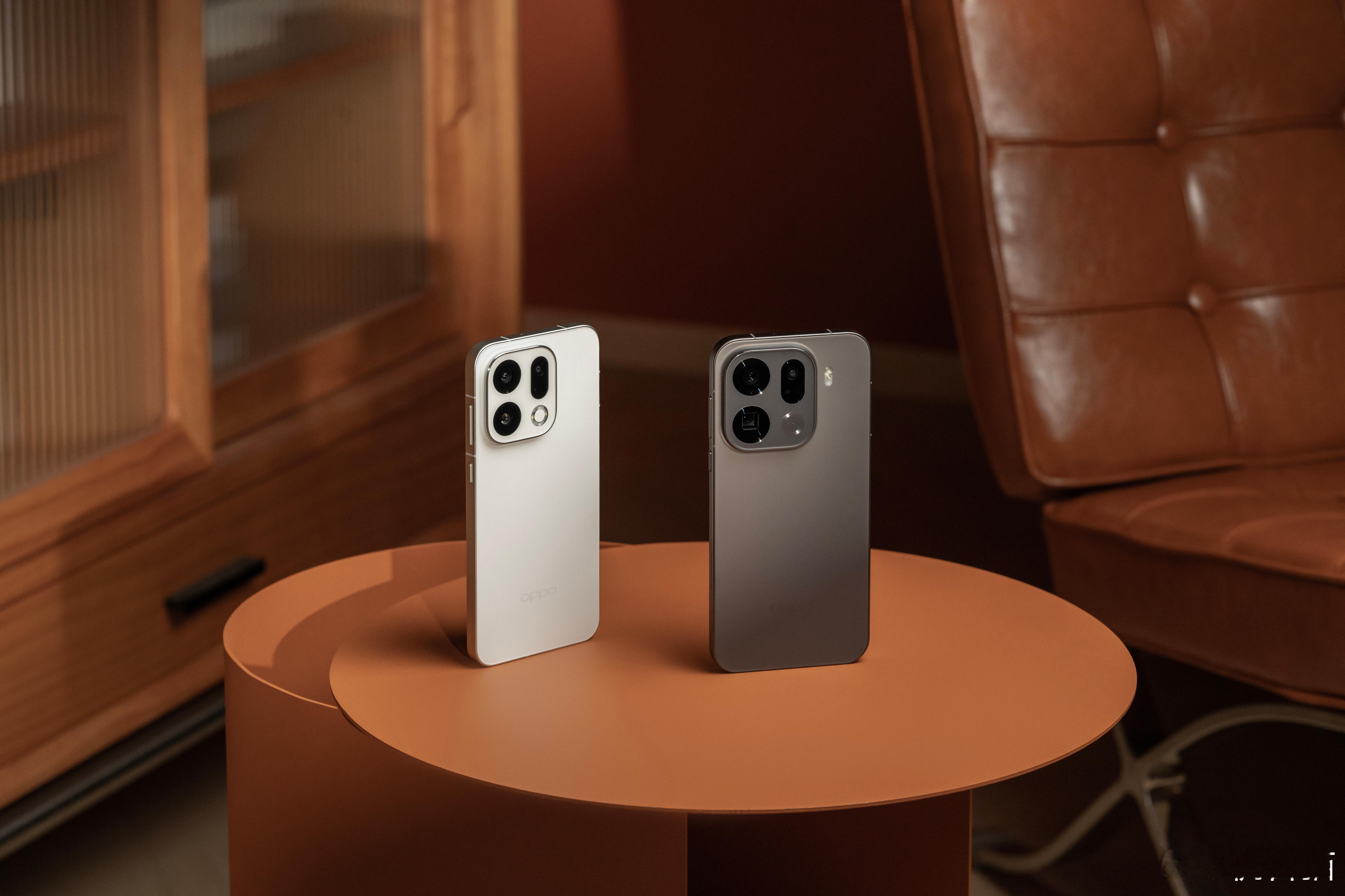 这是我今年见过的最精致的手机——OPPO Find X9 ！全新的 Find X