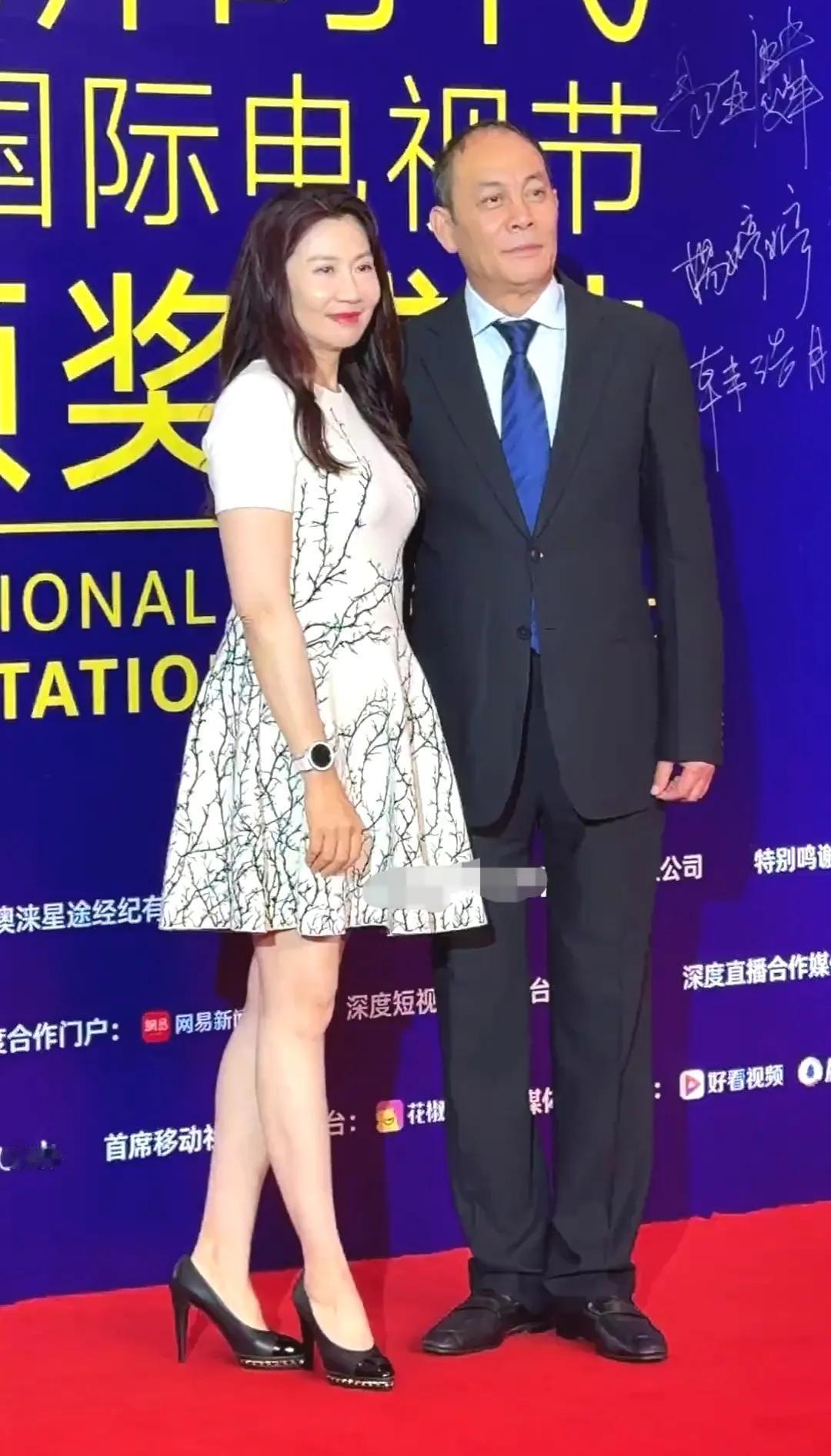 张光北妻子陈炜珠圆玉润，非常的有气质。

坊间一直流传着《亮剑》楚云飞扮演者张光