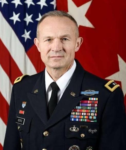 美国政坛乱成一锅粥！就在昨天，五角大楼传来重磅消息，国防部长赫格塞斯直接掀桌子，