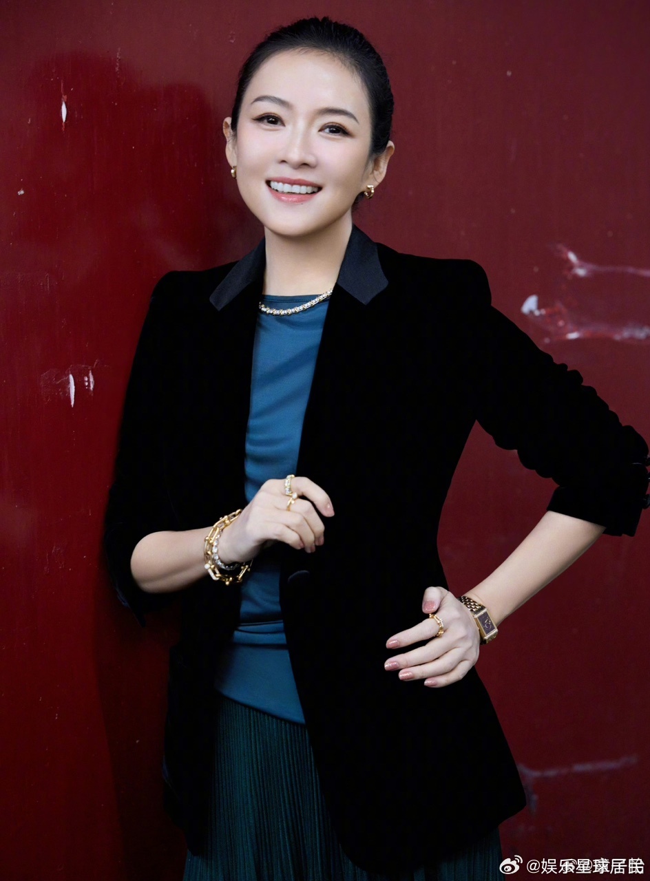 章子怡编剧严选 实力派从不需要多余证明💪！章子怡饰演的詹周氏情绪饱满、层次丰富