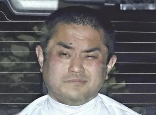 【#日本地铁随机砍人43岁嫌犯自述# ：父母过度逼迫致其拒绝上学，特意选东京大学
