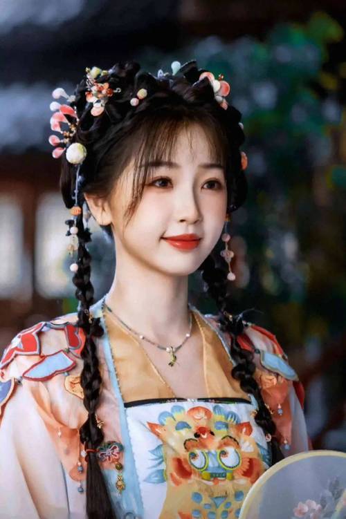 在韩城，虞书欣饭撒邂逅：保镖流程似风，她