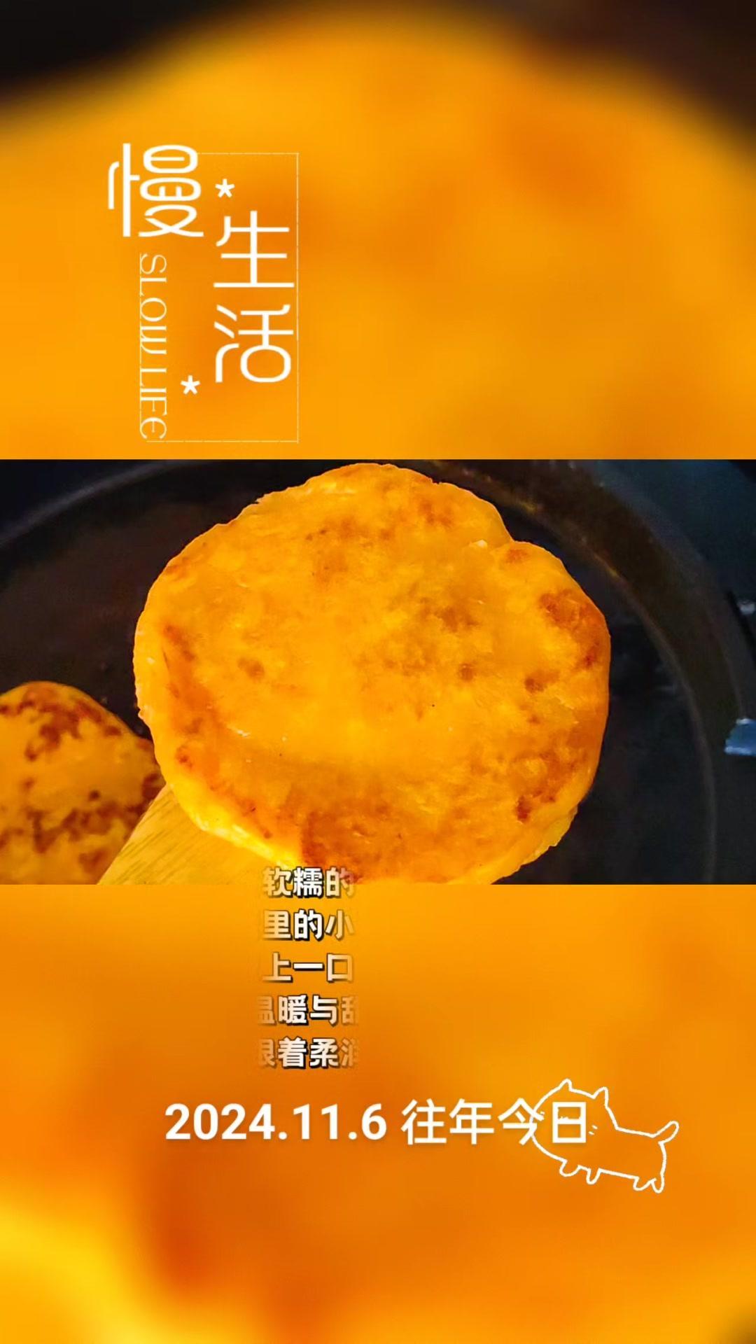 最近总想吃点清淡的，自己做了份蔬菜沙拉，加了牛油果和虾仁，营养均衡又好吃，比外面