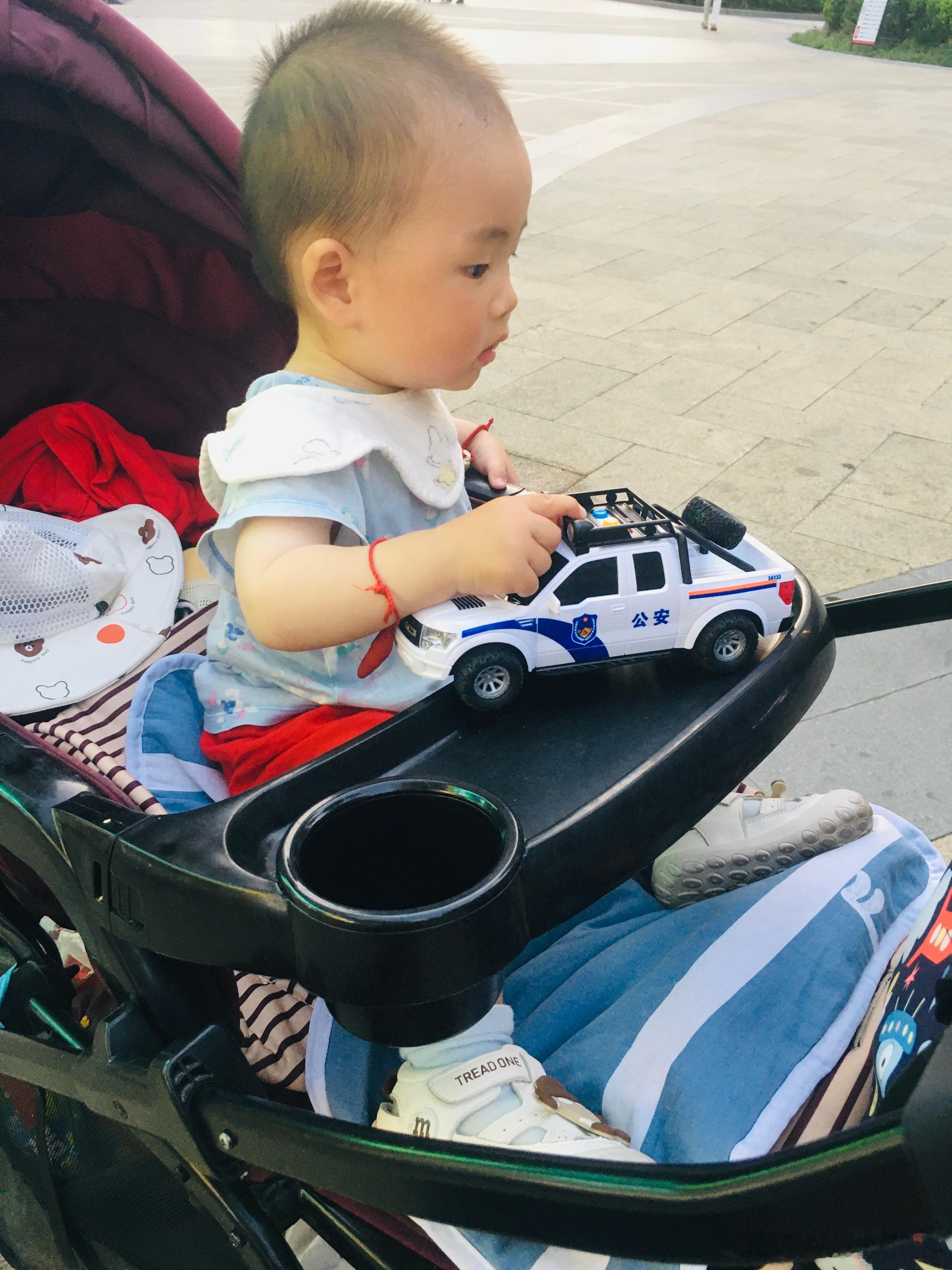 下午下班回来，户外带娃2小时