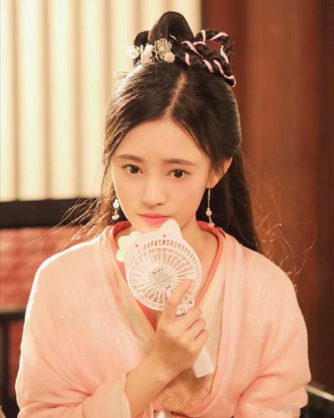 jjy鞠婧祎阿黛jjy鞠婧祎来战我的青春永远因你而炽热.​​​