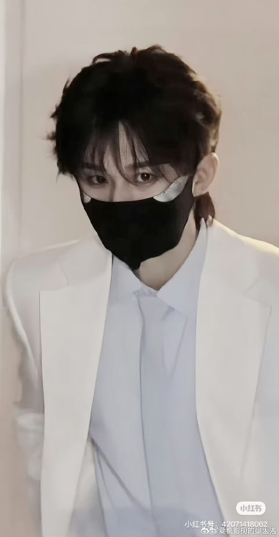 成毅轻分熟男 成毅古希腊掌管逆生长的神 年后状态好到离谱！少年感与熟男感交织，逆