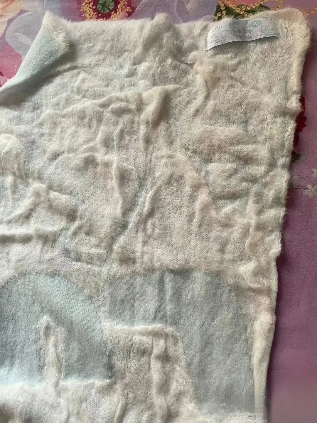 王橹杰sjz出的围巾像裹脚布 粉丝被pian得好惨 