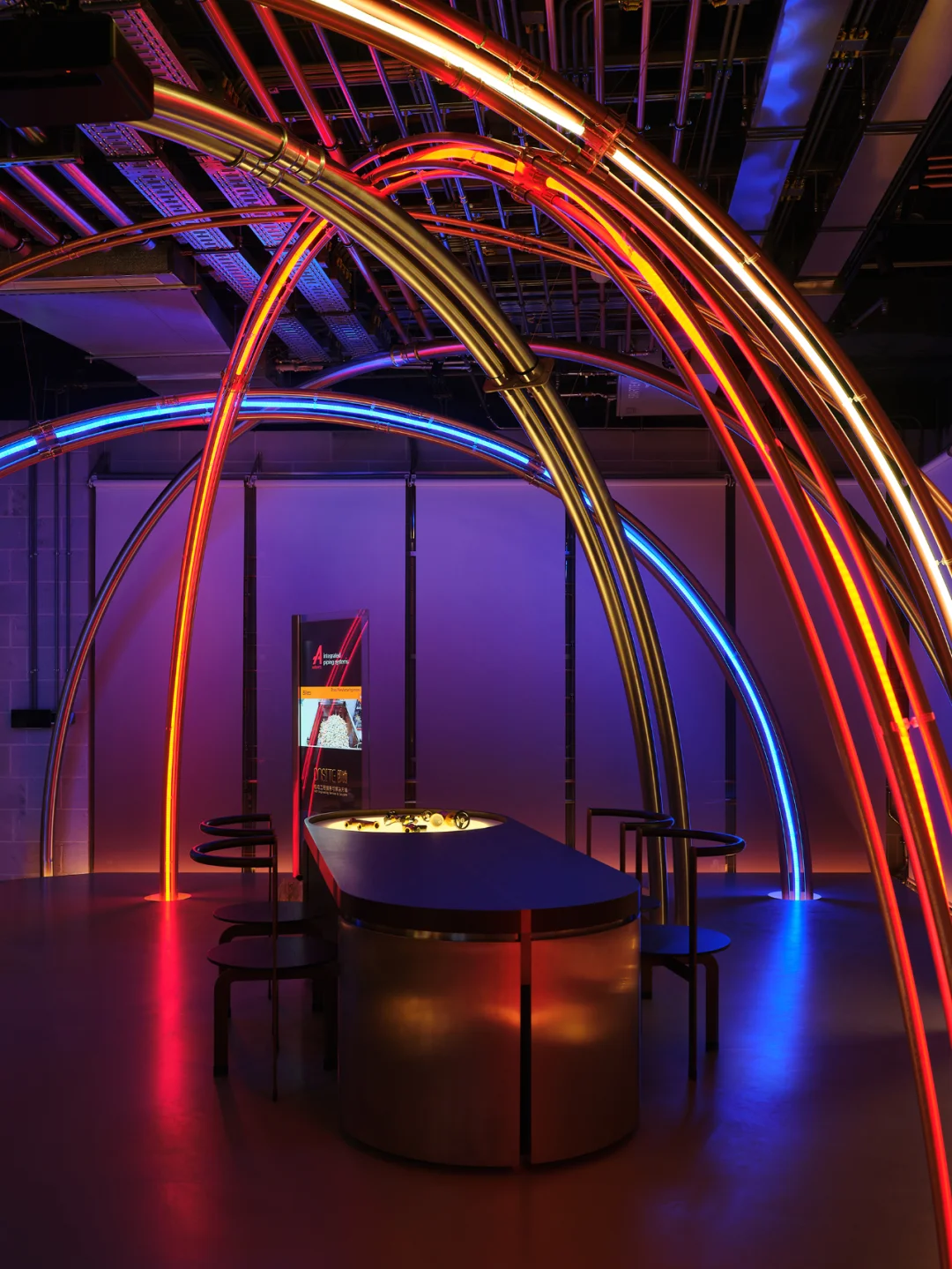 ONSITE即地 🟦 拱形钢管打造机电美学