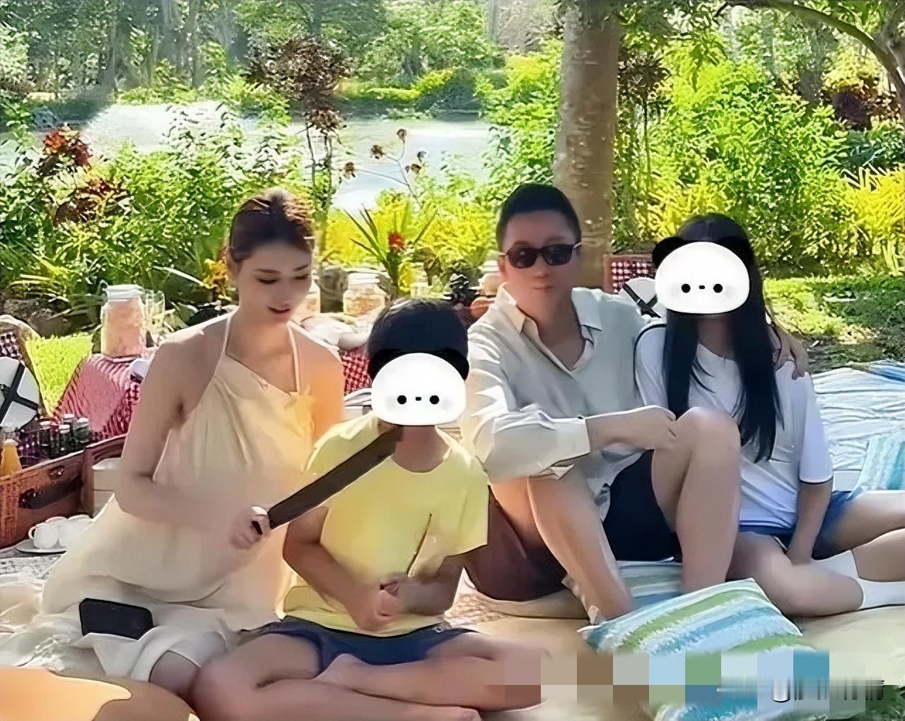 季羡林说：“人生的至高境界，是内心的丰富与平静。”

可惜总有人如暗涌的潮水，不