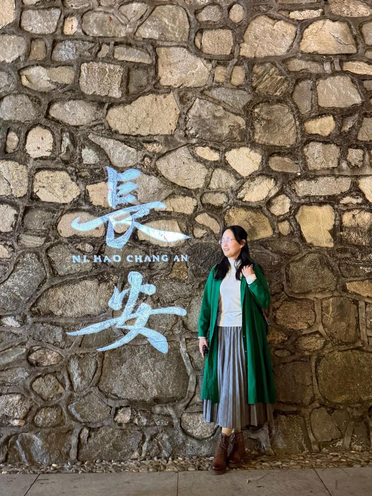 踩过西安古城墙的青砖，骑行掠过箭楼与垛口。一眼穿越长安西安旅行打卡古城墙 不负每