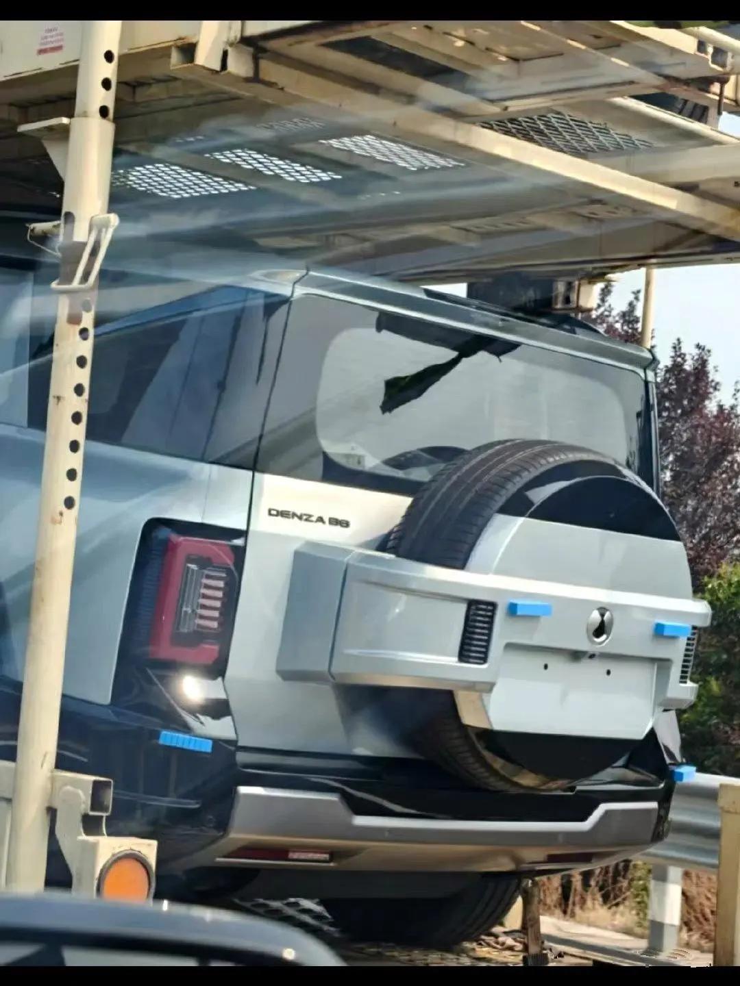 方程豹汽车11月出口2116辆！豹5出口1566辆，豹8出口550辆豹5登陆斯里