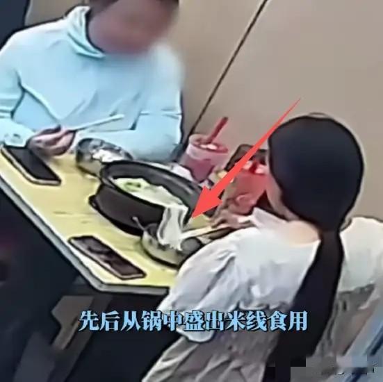 好心老板主动原谅发帖差评顾客，对方得寸进尺催删视频，聊天记录曝光让人唏嘘
 
两