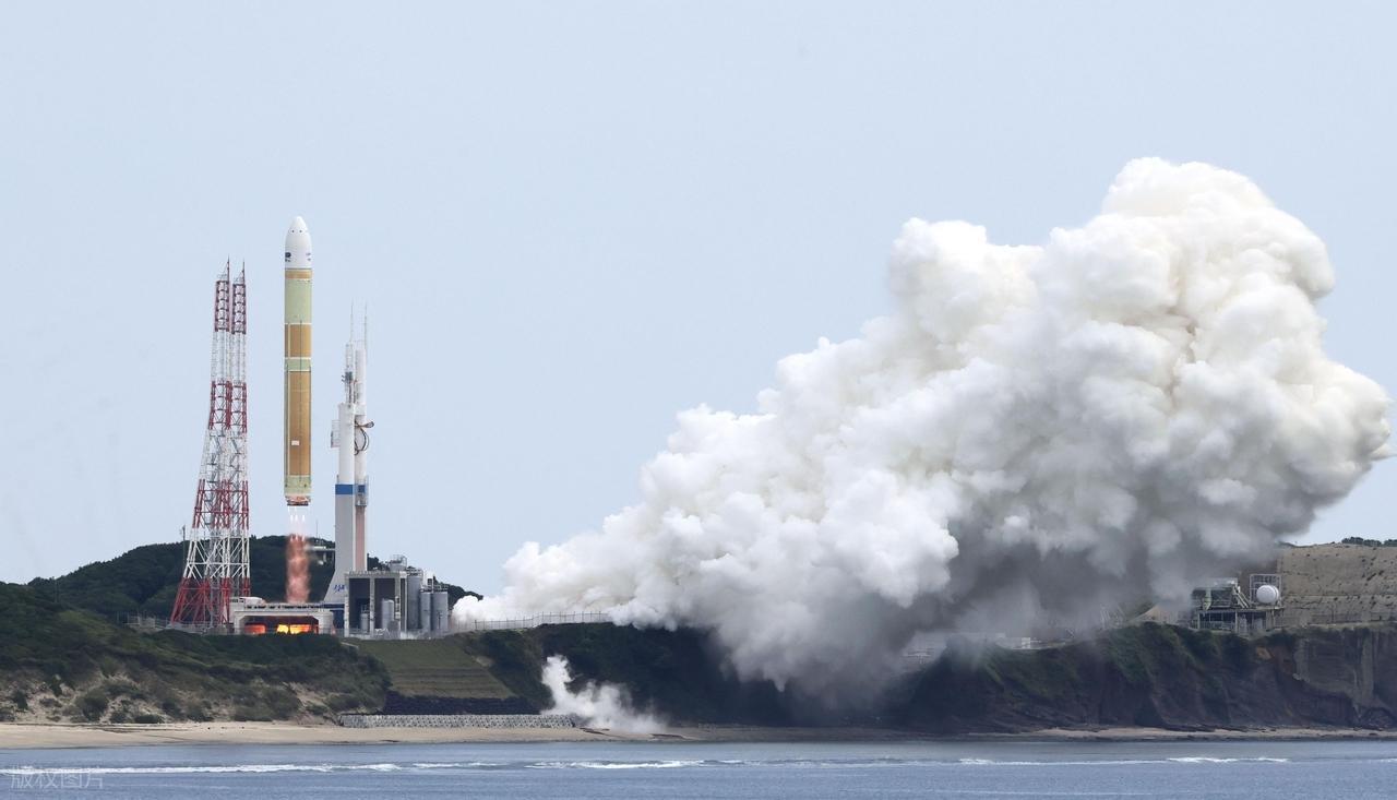 日本又立了一个大志向。

《日本经济新闻》4 日披露，日本政府计划到 2040 