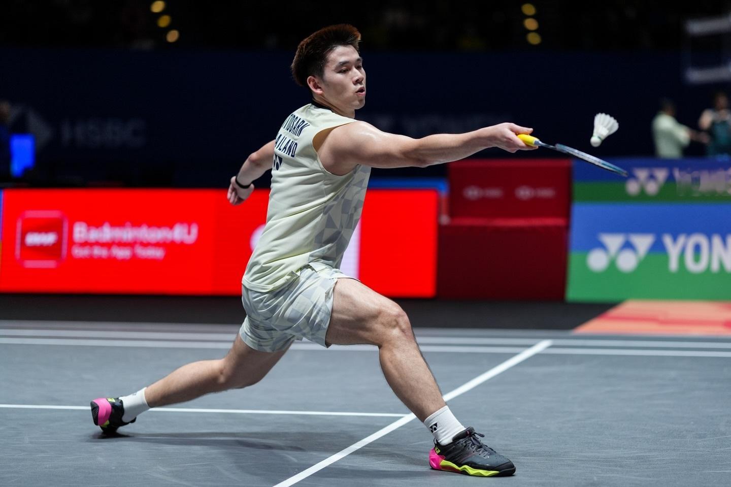 昆拉武特🇹🇭 21-14、21-18 🇭🇰伍家朗下轮对手：田中涌士🇯?