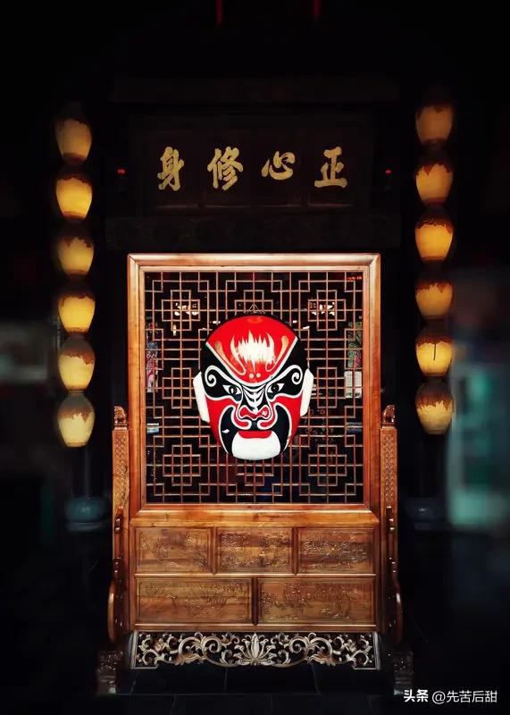 “相由心生”，心真能改变“相”。老祖宗这话不是迷信，是生命真相。
一个人若成天抱
