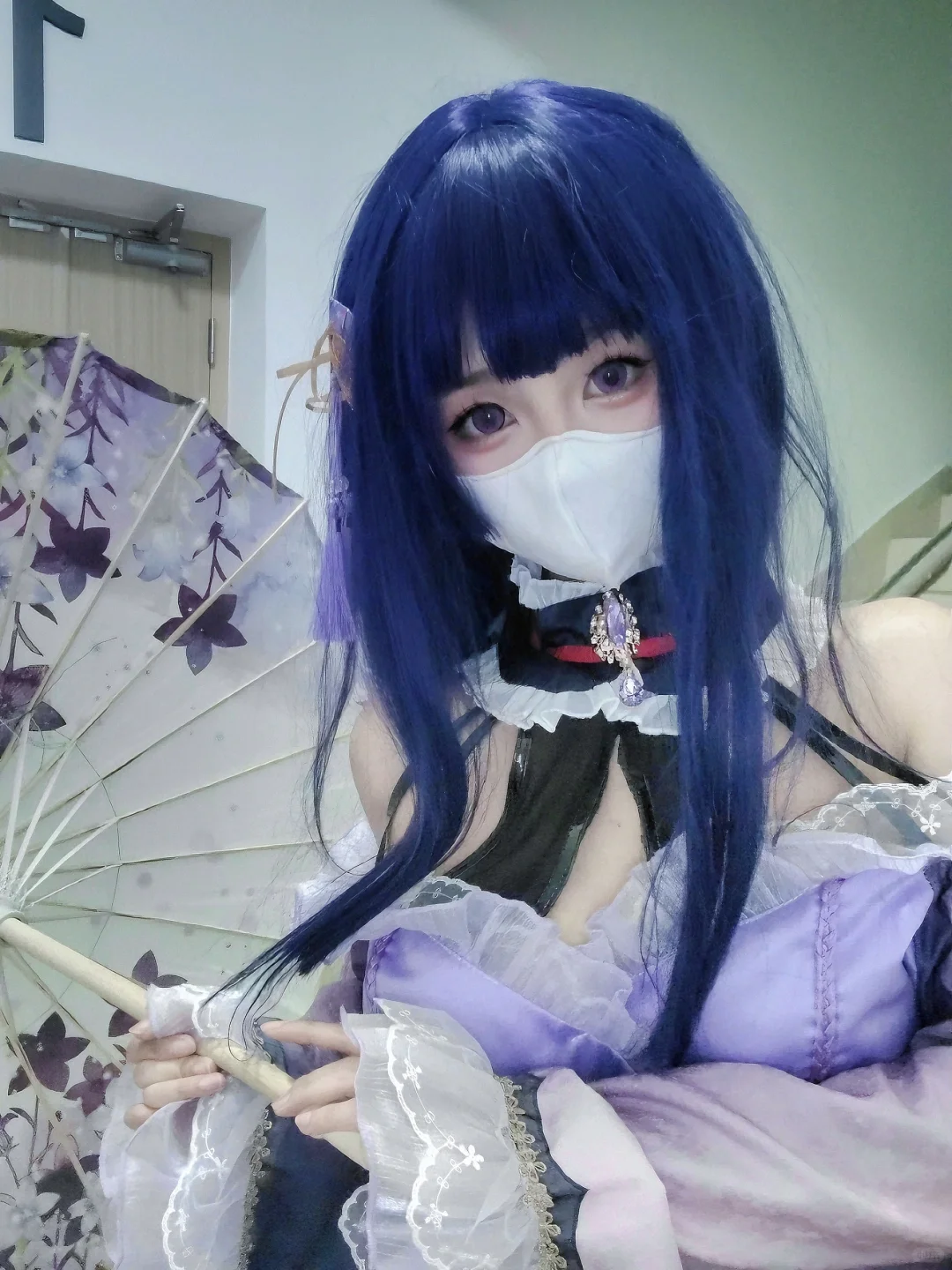 百元三脚架，但挺稳