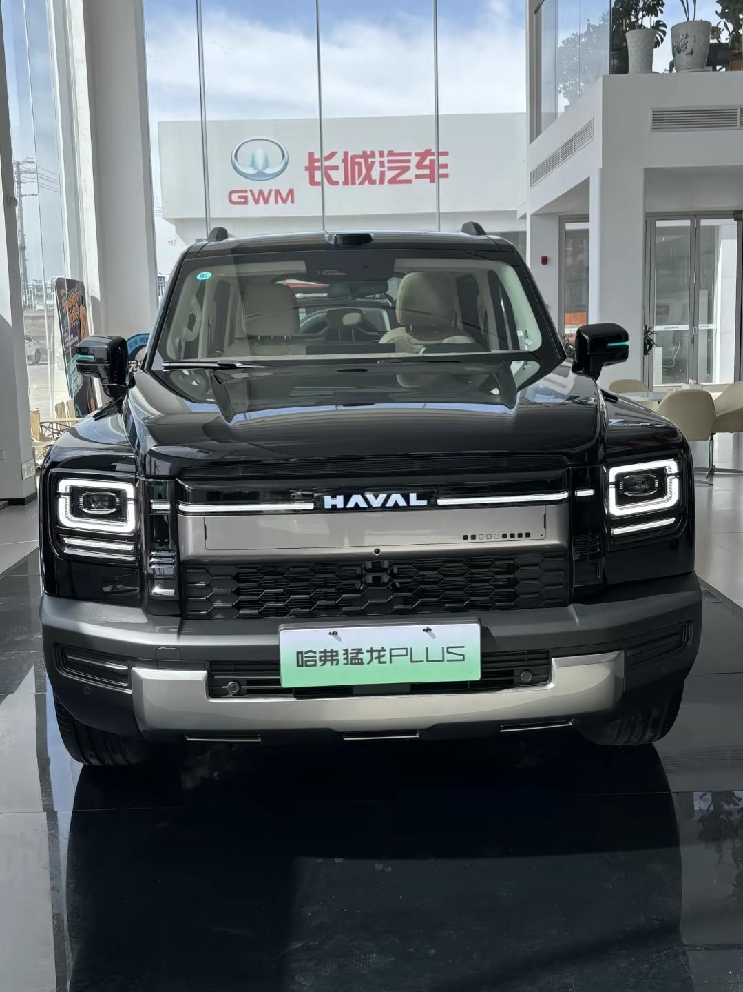 选车有没有和我一样既想要硬派越野车的帅气样子，又想平时开着省油，周末还能带着装备