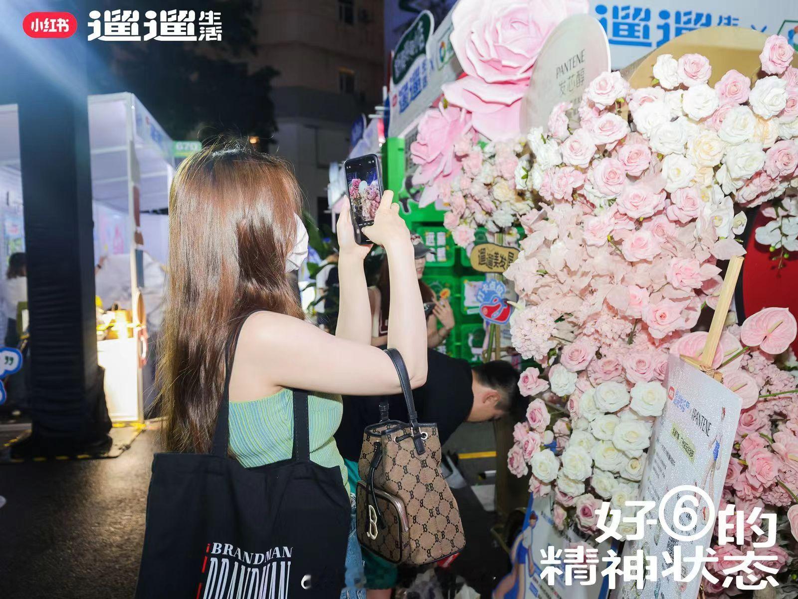 #广州人连遛街都这么超前#遛街确实可以释放压力，工作重要，我们也要多关注自己的身