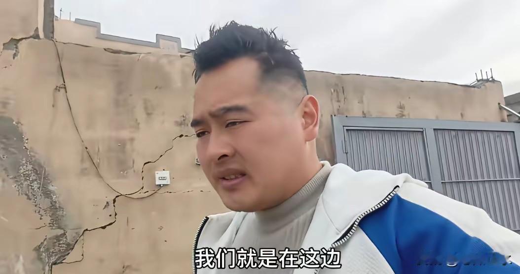 巴基斯坦阿阳连遭家庭风波

亲情要撑还是止损，巴基斯坦的阿阳连遭冲击。

老丈人