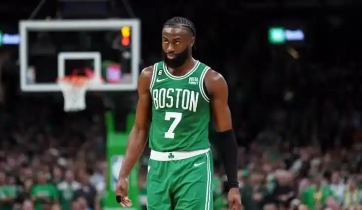 凯尔特人 133-101 大胜雄鹿！绿军开局手感热得发烫，首节 8 记三分直接带