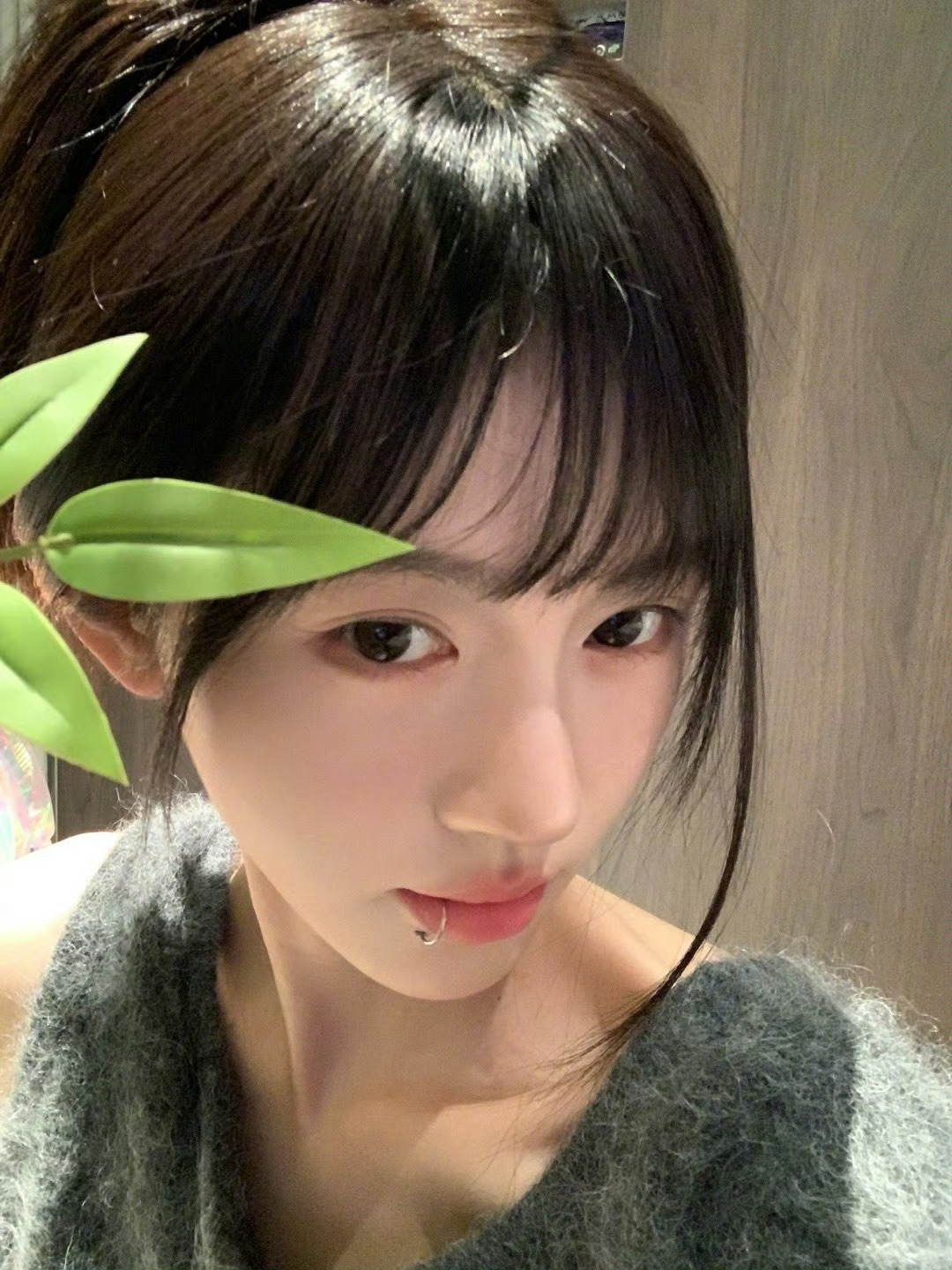 jjy鞠婧祎千香jjy鞠婧祎千香笨蛋 喜欢你才用颜文字呀˶>ᗜ<˶