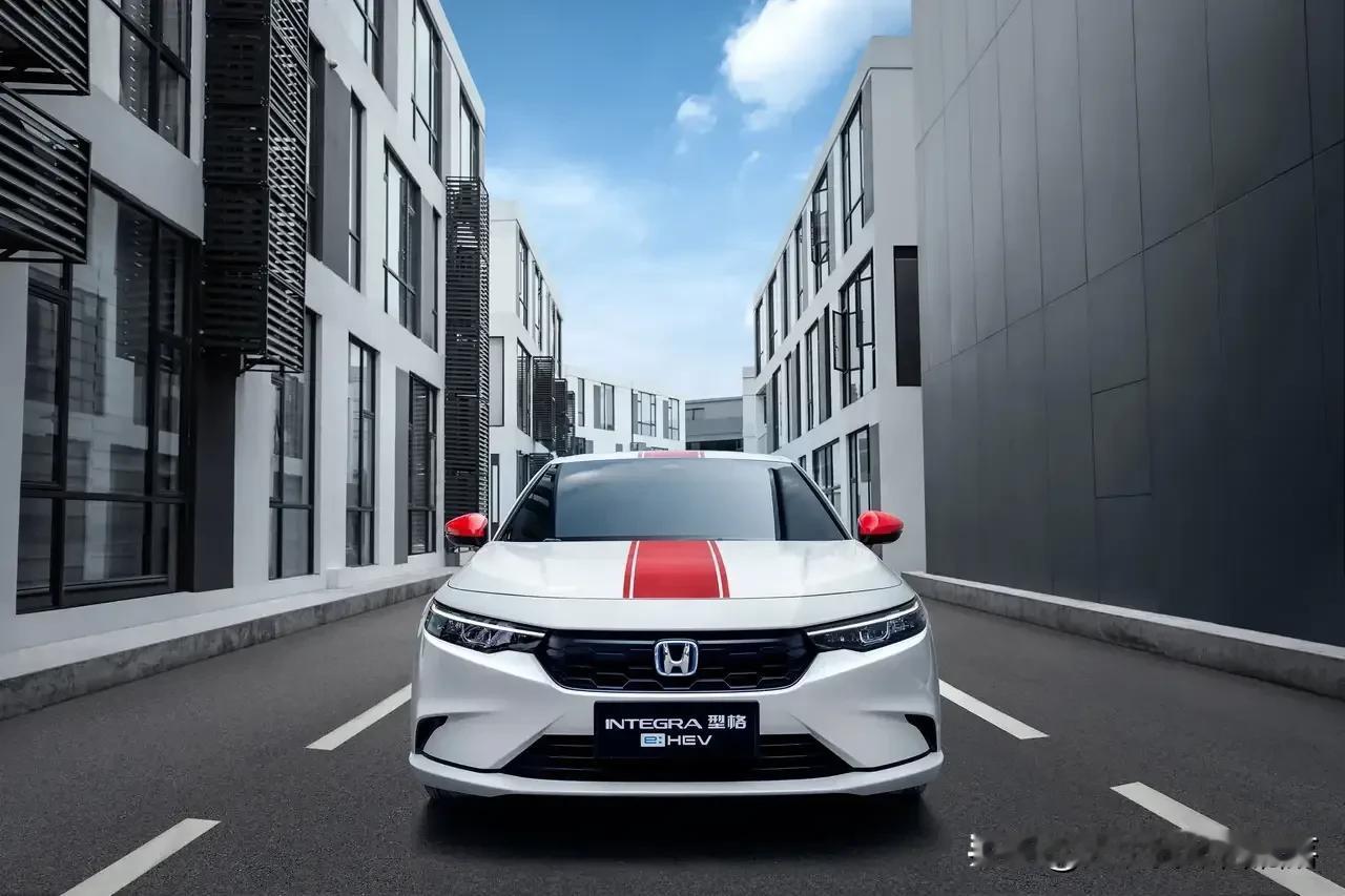 型格，广汽Honda的骄傲，
新生代的首选，年轻的象征。
三年的时光，如梦似幻，