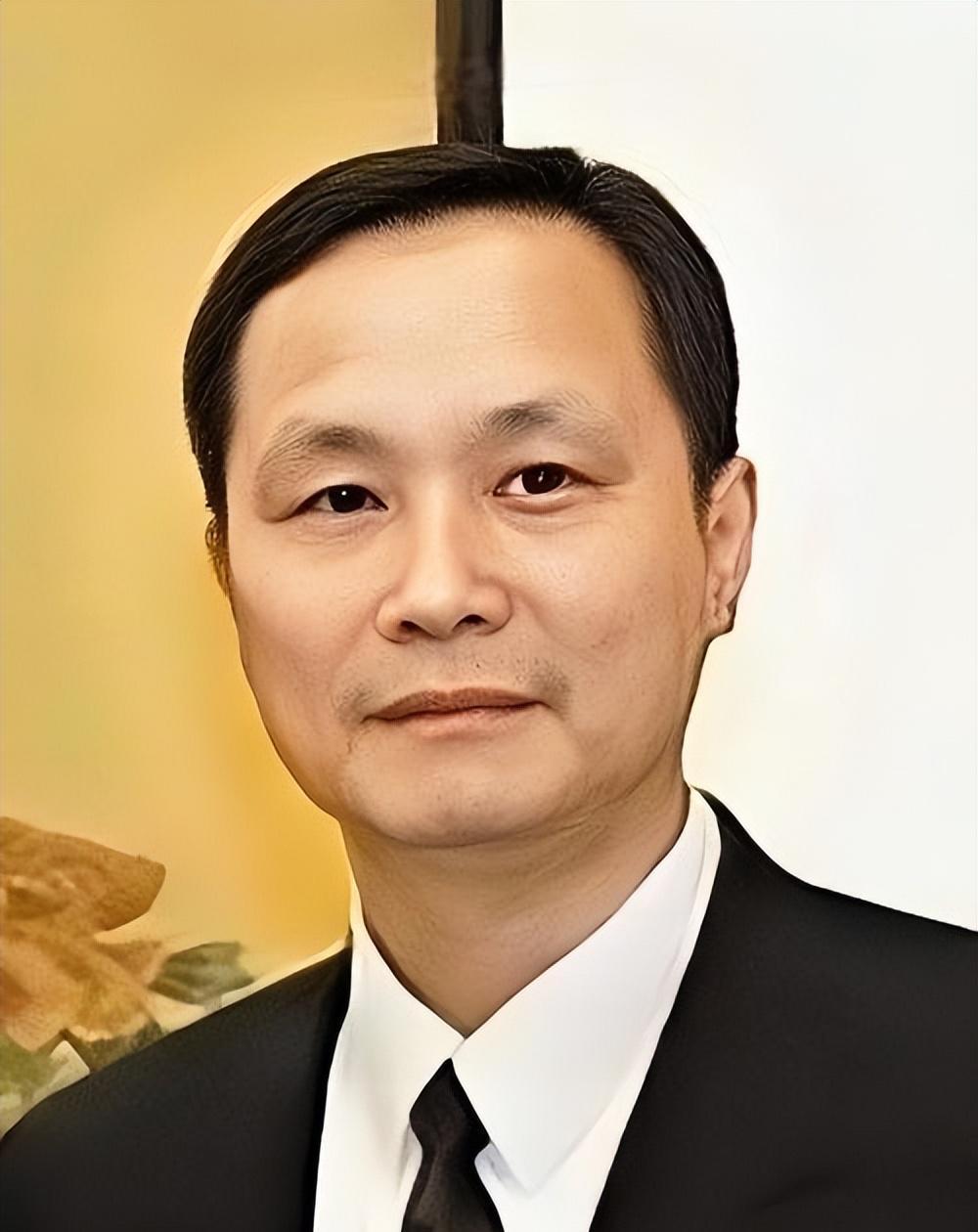 根正苗红的革命后代，沦为英国军情六处内鬼：蔡小洪泄密案始末。

当年中英香港谈判