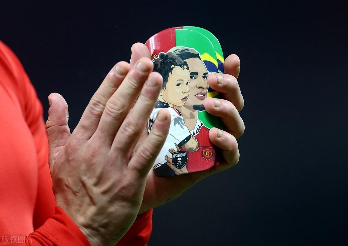 安东尼，护腿板不错！[呲牙]有情有爱，值得点赞。