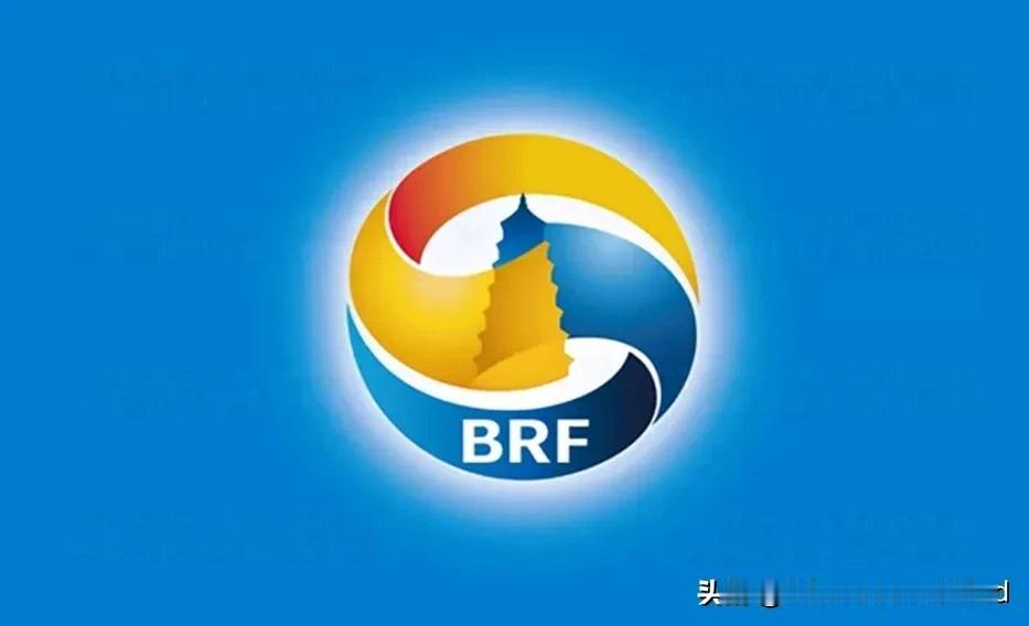 丝绸之路的起点，
长安——天山廊道的路网，
就像一本结婚证。
上面没有某地的名字