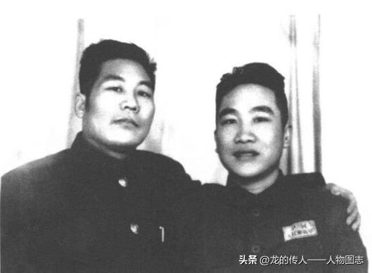 段苏权与曾克林在航校期间的合影