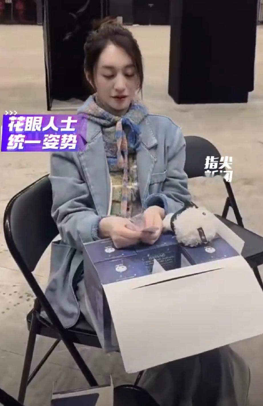 【第一次对李小冉已经50岁有了实感】在《乘风2026》的舞台上，李小冉以冷白皮、