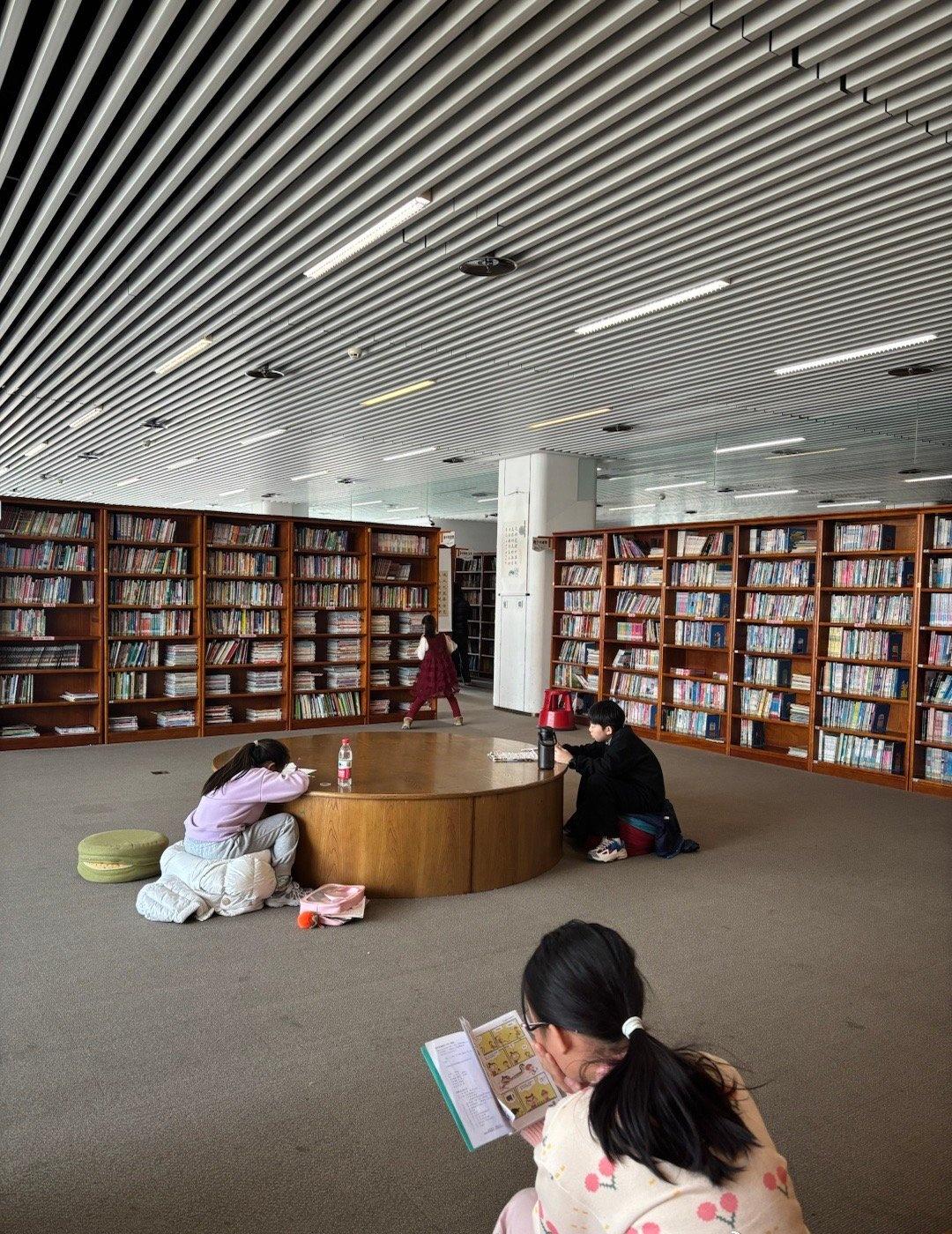 在这个嘈杂的环境中，只有这里才能让人心静下来好好享受生活……  ​​​