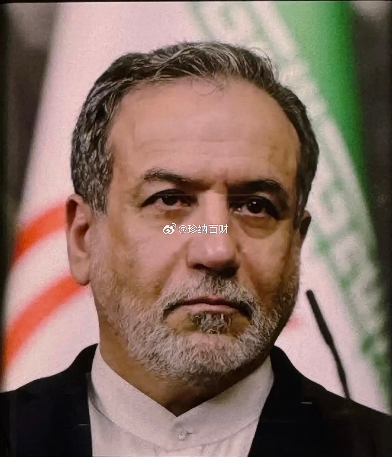 伊朗外长这句评价太精准了！马克龙就是典型的“政治变色龙”——美国和以色列炸伊朗燃