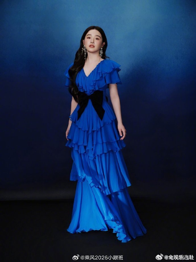 阚清子跑调乘风初舞台直播初舞台上的她真诚又勇敢，全开麦无修音也敢坦然站上舞台。歌