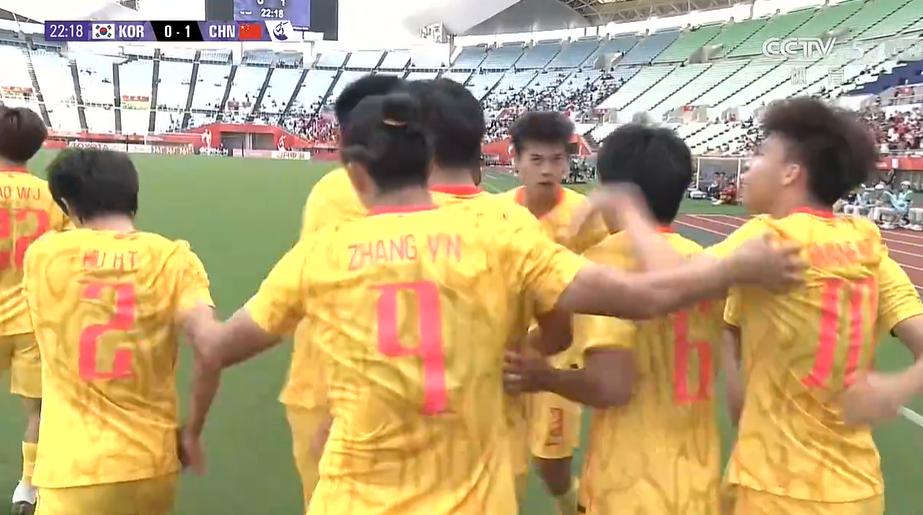 拼了，但未能复仇！中国U23男足1-2遭韩国队逆转，无缘决赛，将争夺第三名
在上