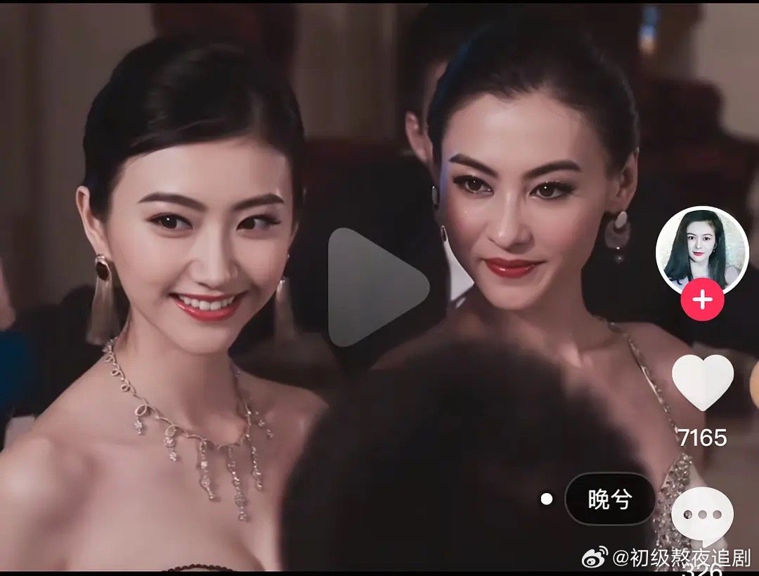 景甜和张柏芝这种大美女同框都不输，怎么也不yx以下美貌 