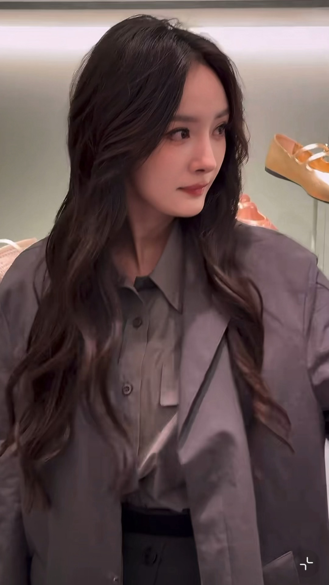 状态和气质都太好了吧幂，完全穿Prada的女王本王杨幂Prada线下活动路透杨幂