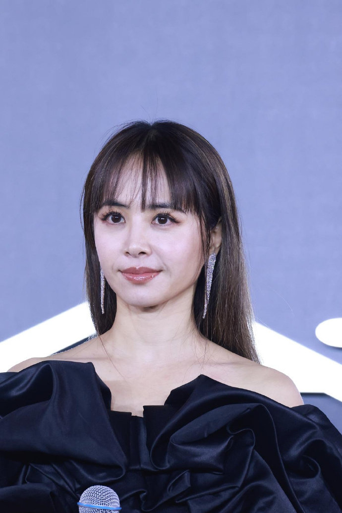 蔡依林回应与彭于晏复合 针对与 “已经复合 6 年” 的传闻，在采访中回应：“我