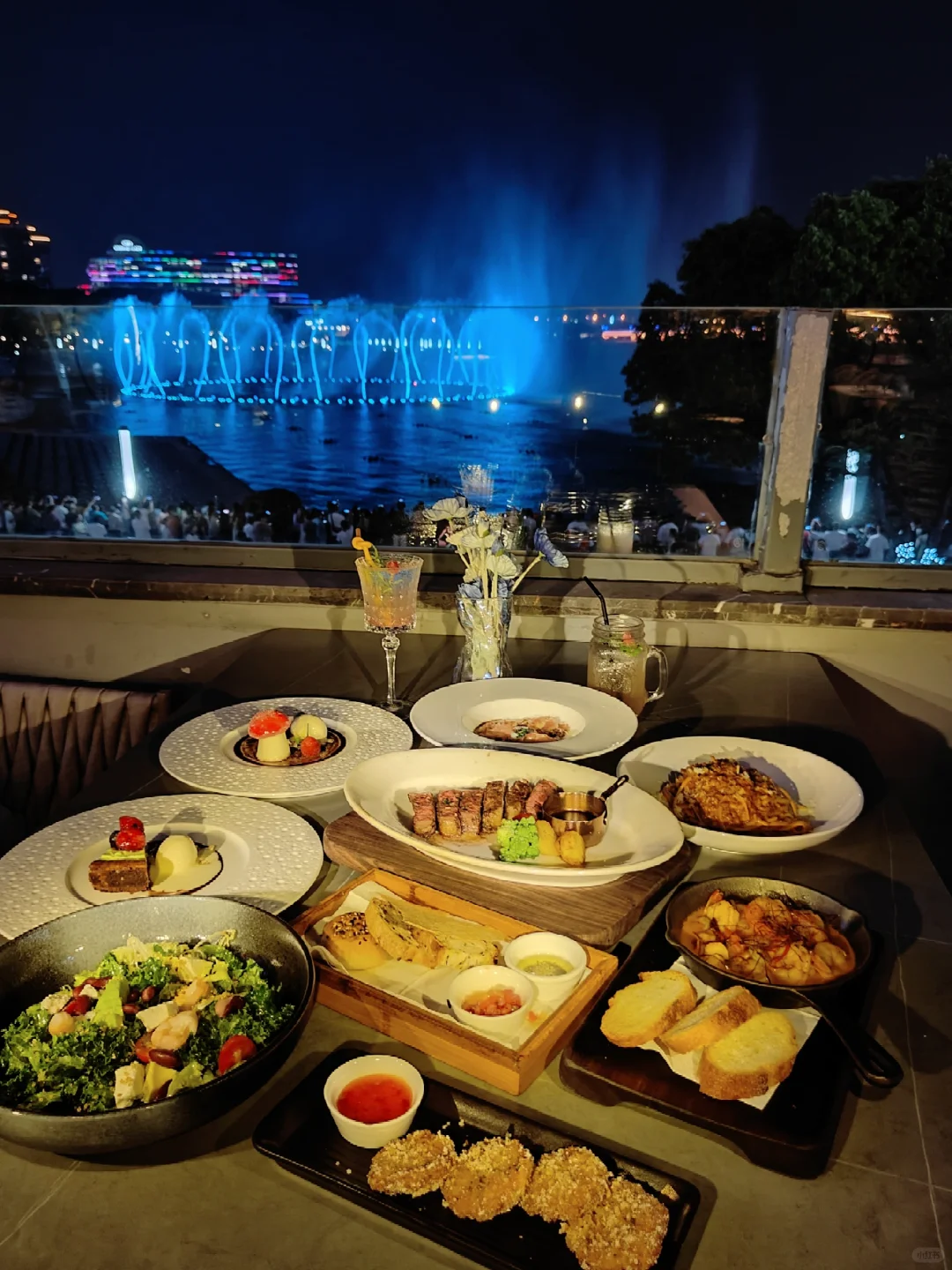 我宣布：这里是金鸡湖音乐喷泉zui佳观赏点