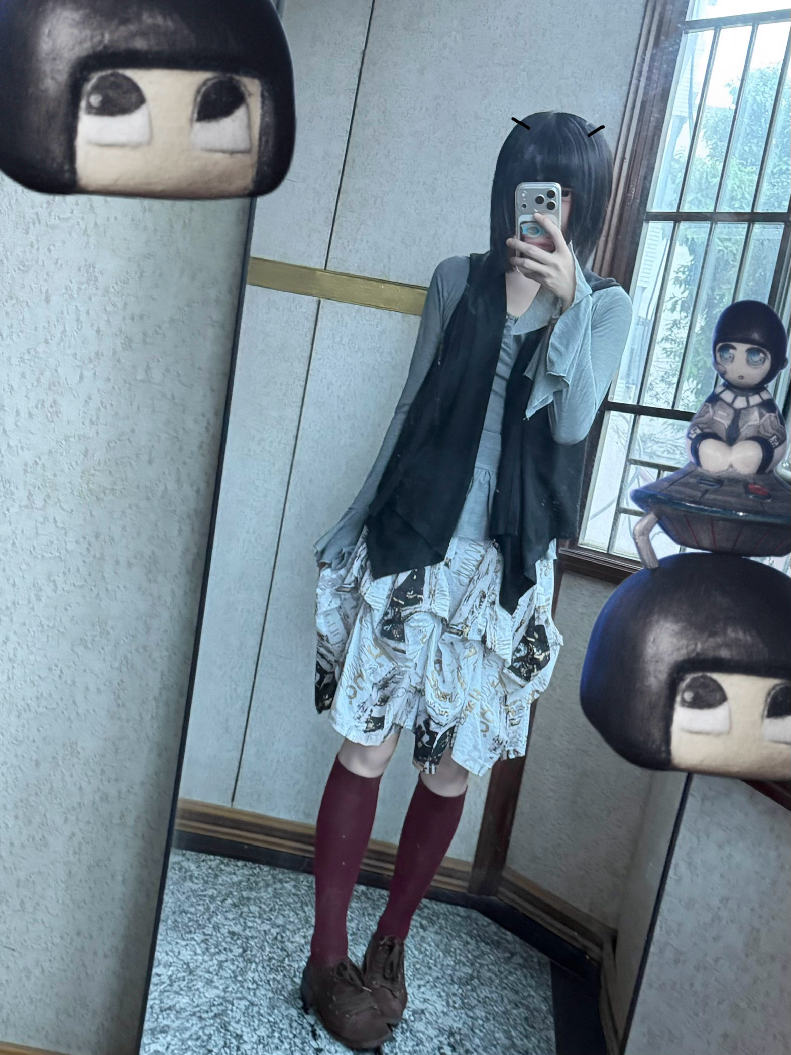 ◁ 
