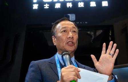 只要大陆敢打仗，我就敢给他们送物资过去！”郭台铭，也就是富士康的创始人，表示如果