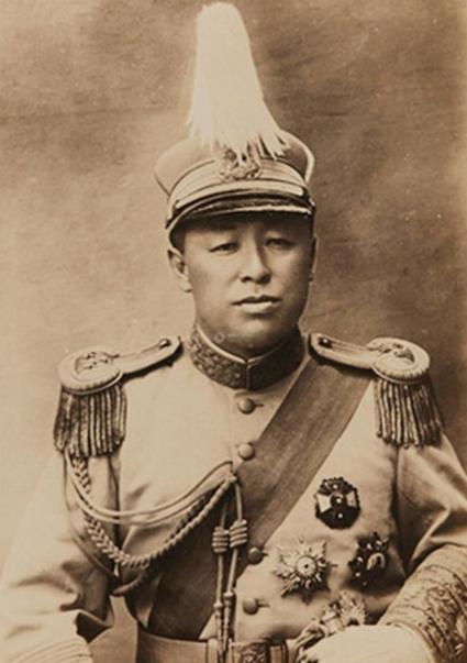 1948年锦州解放后，解放军抓住了正在处理财产的张作相，将其押到了军营里，等待上