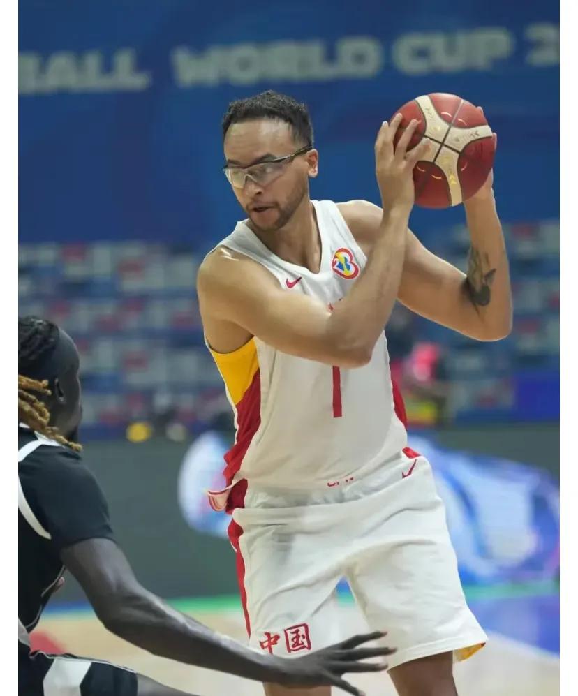 男篮成败就看今晚!
中国男篮加油
今天一定要战胜波多黎各，只要赢就行，不管多少分