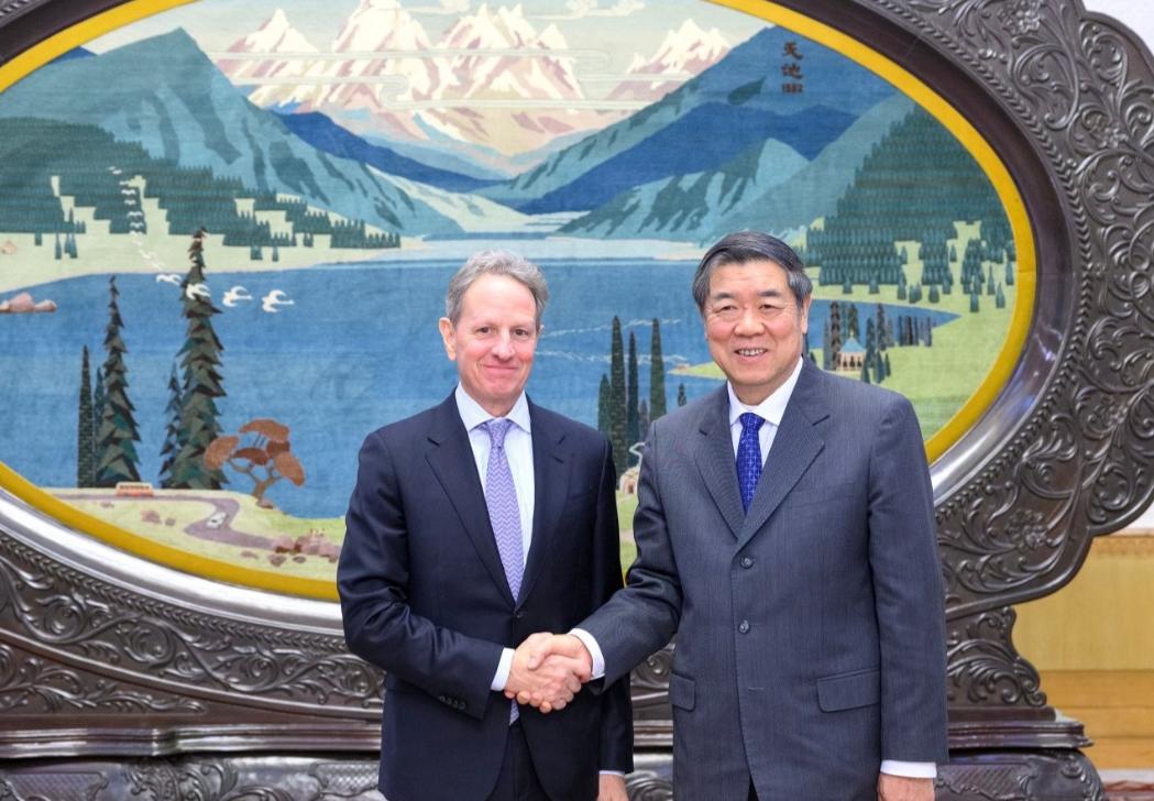 美国派人来华了！北京时间1月12日，中国国务院副总理会见美国前财长、华平集团主席