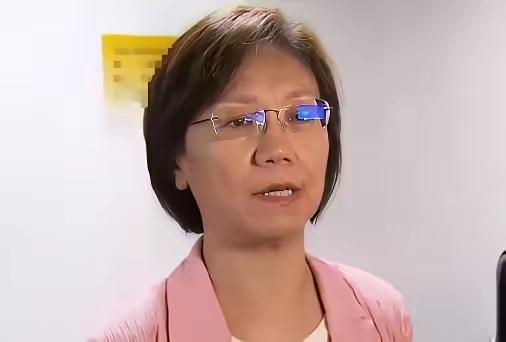 翁晓玲好样的！昨天在台立院的防务委员会国民党与民众党民代在9：9持平的情况下，作