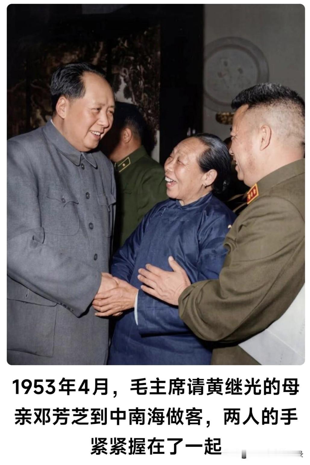 毛主席一生全心全意为人民服务！他一生为人民谋幸福！
世世代代铭记毛主席恩情！永远