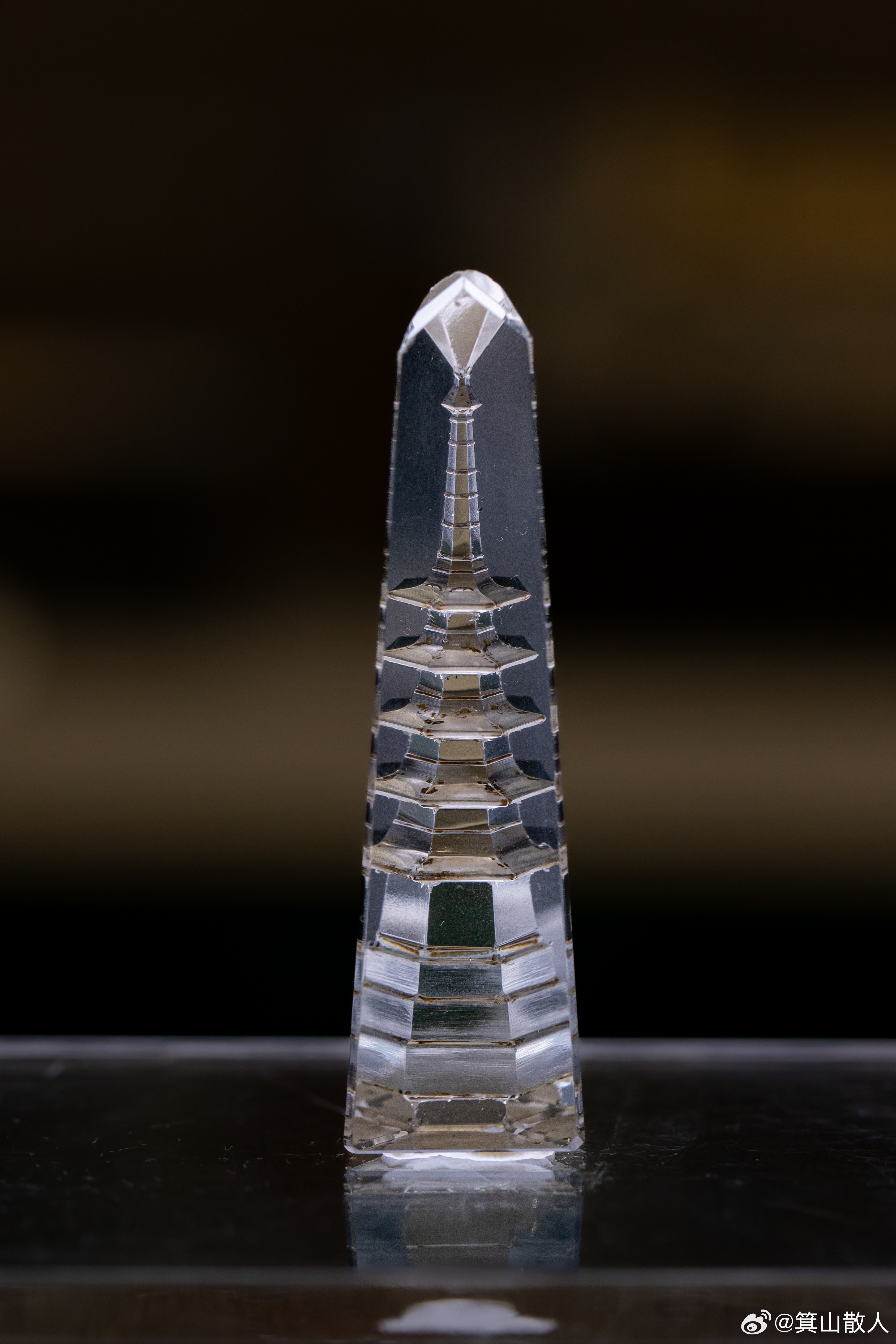 水晶佛塔辽代巴林右旗博物馆藏展出于赤峰辽文化博物馆工艺，材质，美感，稀缺度都称得