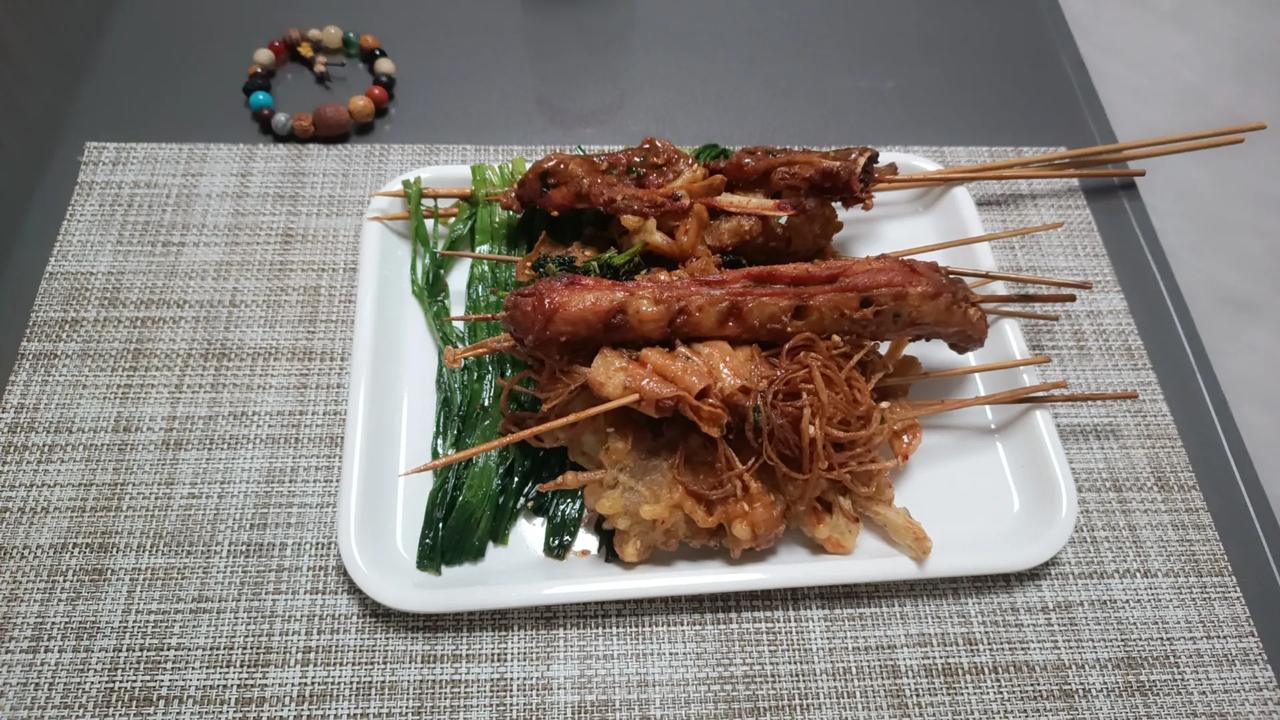 太生气了，自己给自己点了一堆炸串，有输的，就必须有吃的！今天从老家回来，还没上高