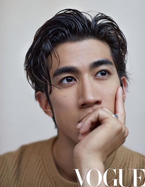 惊喜来得猝不及防！李治廷官宣当爹，三年前悄悄办完婚礼
 谁能想到，李治廷冷不丁放