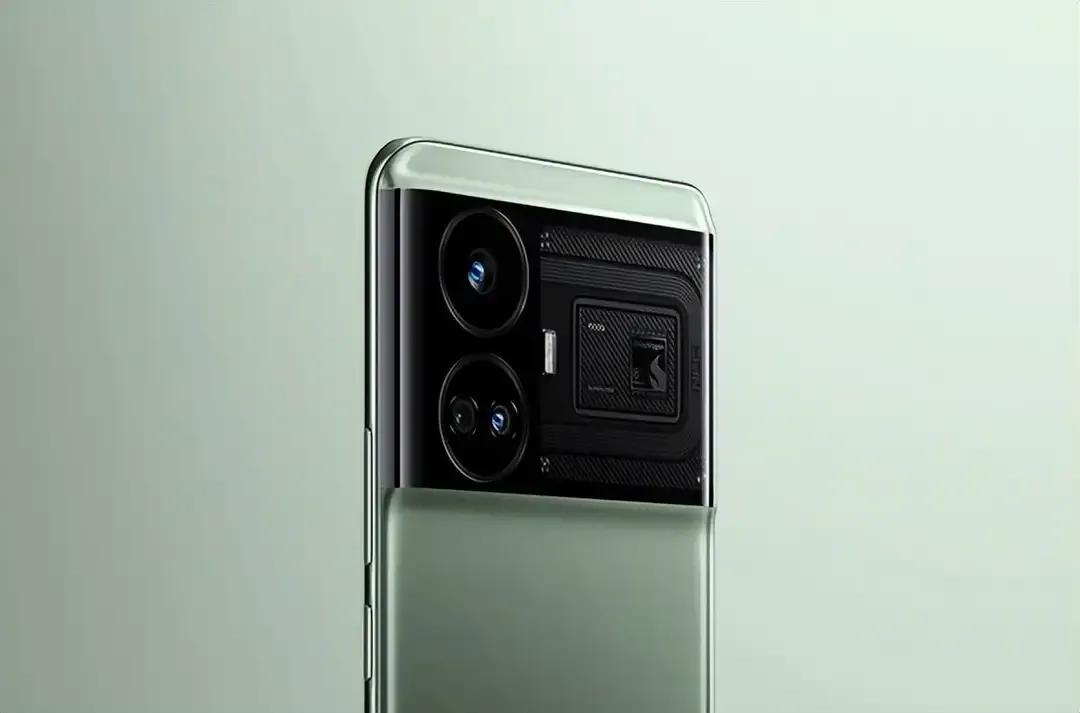 真我新手机真我GT5手机曝光了
这个手机参数配置还是不错的
真我手机性价比非常高